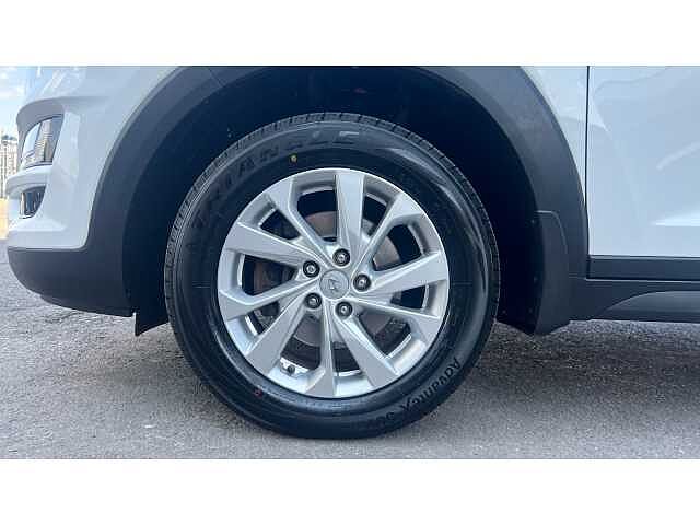 Hyundai TUCSON TUCSON 1.6 GDi SE Nav 5dr 2WD WHITE