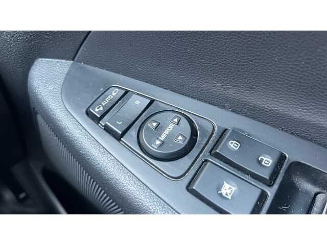 Hyundai TUCSON TUCSON 1.6 GDi SE Nav 5dr 2WD WHITE