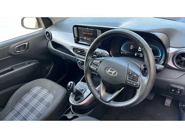 Hyundai i10 I10 1.0 [63] Premium 5dr Auto [Nav]