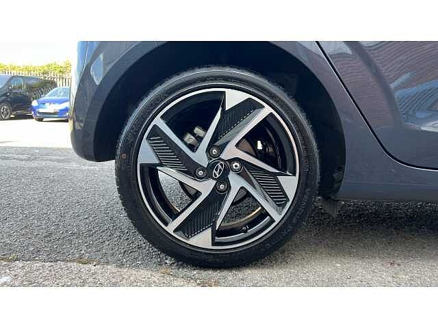 Hyundai i10 I10 1.2 [79] Premium 5dr Auto [Nav]