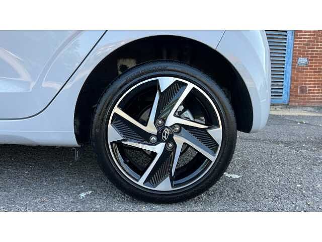 Hyundai i10 I10 1.2 [79] Premium 5dr [Nav]