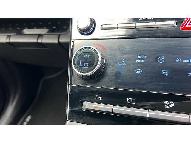 Hyundai Santa Fe SANTA FE 1.6 TGDi Plug-in Hybrid Calligraphy 5dr 4WD Auto