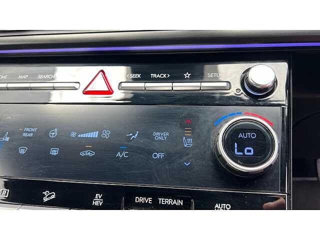 Hyundai Santa Fe SANTA FE 1.6 TGDi Plug-in Hybrid Calligraphy 5dr 4WD Auto