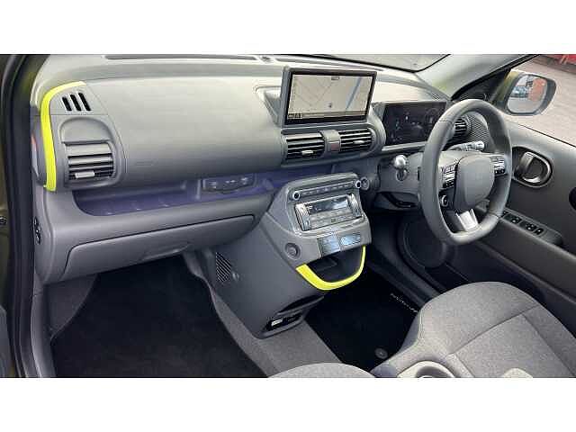 Hyundai INSTER Inster 5Dr HAT 85kW Cross 49kWh Amazonas Green