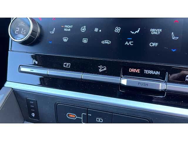 Hyundai SANTA FE SANTA FE 1.6 TGDi 239 Hybrid Ultimate 5dr 4WD Auto Typhoon Silver