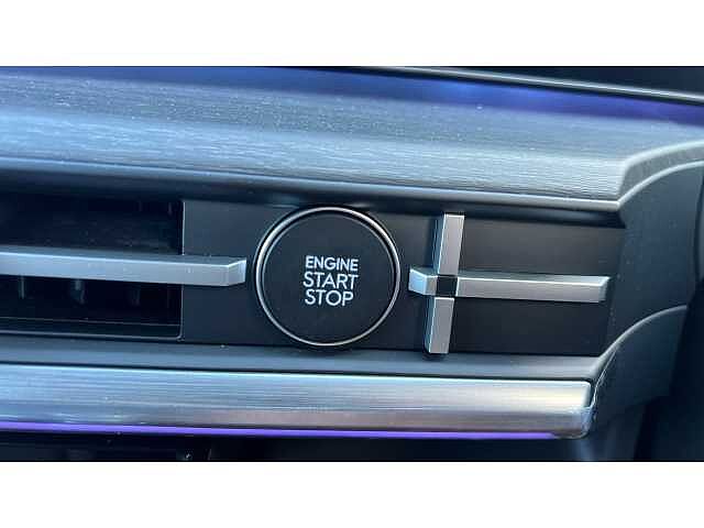 Hyundai SANTA FE SANTA FE 1.6 TGDi 239 Hybrid Ultimate 5dr 4WD Auto Typhoon Silver