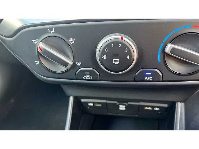 Hyundai BAYON BAYON 1.0 TGDi 48V MHEV SE Connect 5dr GREEN