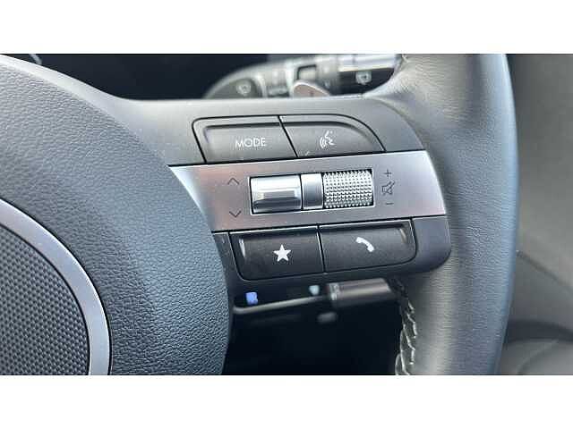Hyundai KONA KONA 1.6 Hybrid 129 Advance 5dr DCT Orange