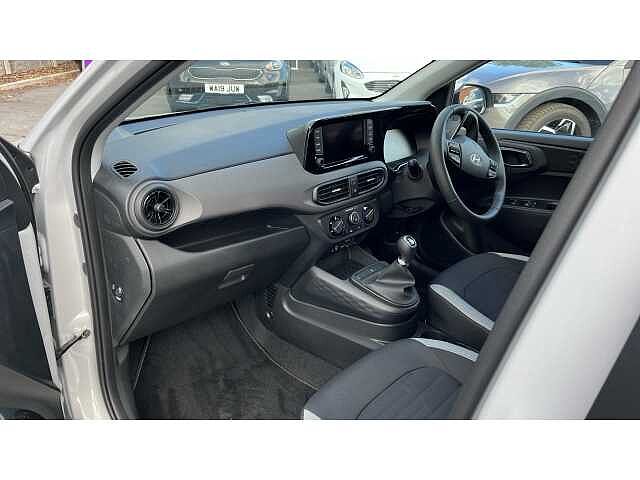 Hyundai I10 i10 5Dr HAT 1.0 MPi 63ps AdvancePlus Pack NAV Lumen Gray