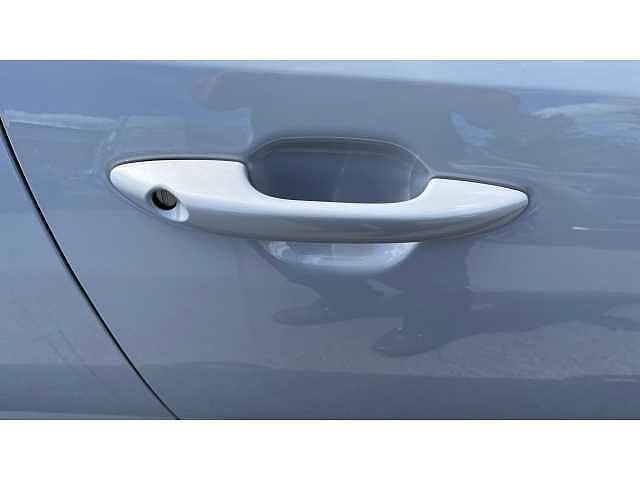 Hyundai I10 i10 5Dr HAT 1.0 MPi 63ps AdvancePlus Pack NAV Lumen Gray