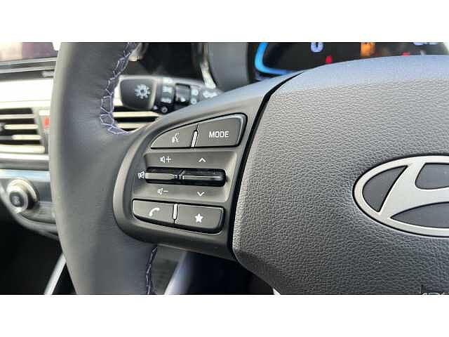 Hyundai I10 i10 5Dr HAT 1.2 MPi 79ps Premium NAV AU Meta Blue