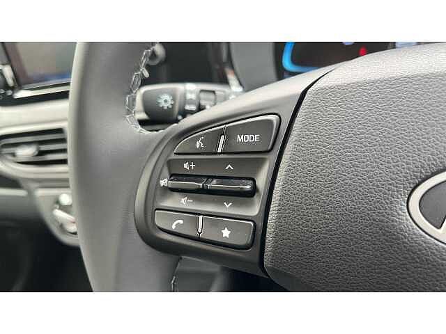 Hyundai I10 i10 5Dr HAT 1.0 MPi 63ps Advance NAV AU Vibrant Blue