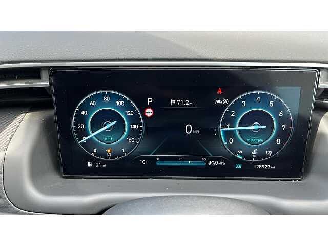 Hyundai TUCSON TUCSON 1.6 TGDi 48V MHD SE Connect 5dr 2WD DCT Engine Red