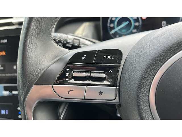 Hyundai TUCSON TUCSON 1.6 TGDi 48V MHD SE Connect 5dr 2WD DCT Engine Red