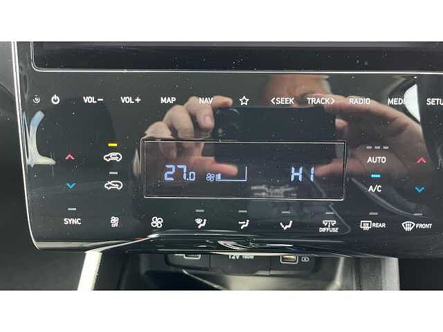 Hyundai TUCSON TUCSON 1.6 TGDi 48V MHD SE Connect 5dr 2WD DCT Engine Red