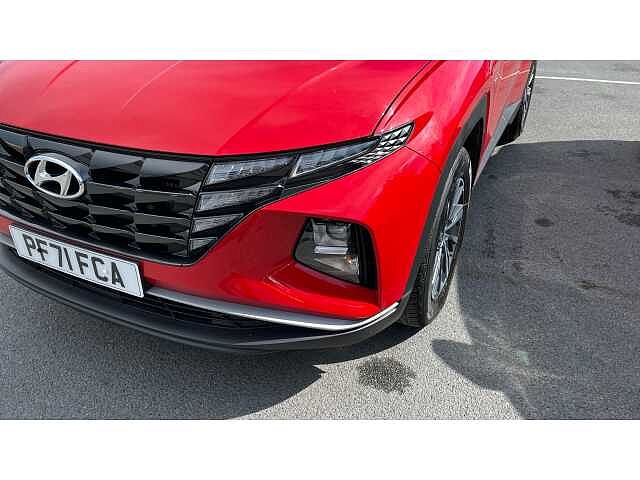 Hyundai TUCSON TUCSON 1.6 TGDi 48V MHD SE Connect 5dr 2WD DCT Engine Red