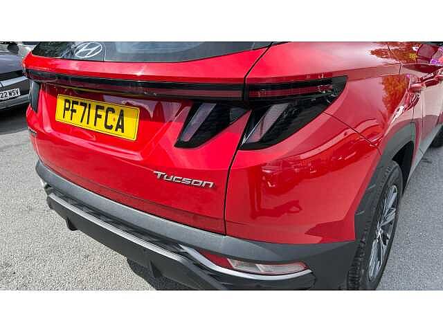 Hyundai TUCSON TUCSON 1.6 TGDi 48V MHD SE Connect 5dr 2WD DCT Engine Red