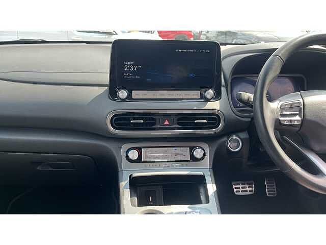 Hyundai KONA KONA 100kW SE Connect 39kWh 5dr Auto Ignite Red