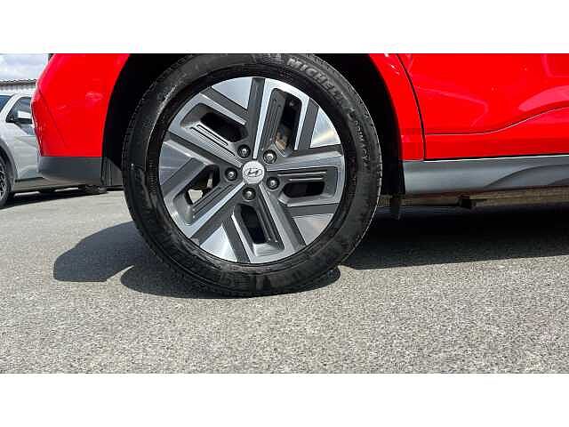 Hyundai KONA KONA 100kW SE Connect 39kWh 5dr Auto Ignite Red