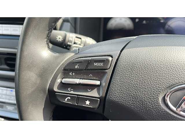 Hyundai KONA KONA 100kW SE Connect 39kWh 5dr Auto Ignite Red