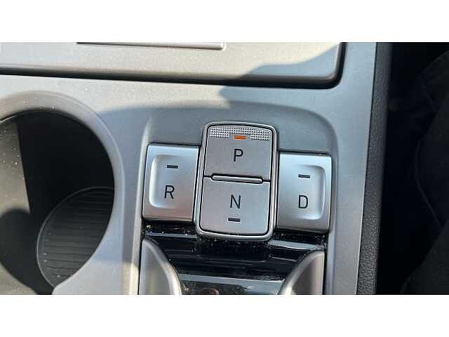 Hyundai KONA KONA 100kW SE Connect 39kWh 5dr Auto Ignite Red