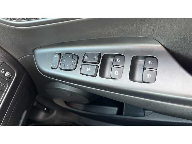 Hyundai KONA KONA 100kW SE Connect 39kWh 5dr Auto Ignite Red