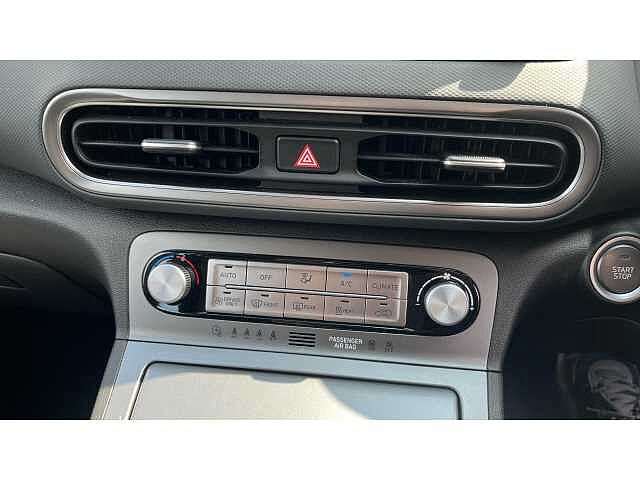 Hyundai KONA KONA 100kW SE Connect 39kWh 5dr Auto Ignite Red