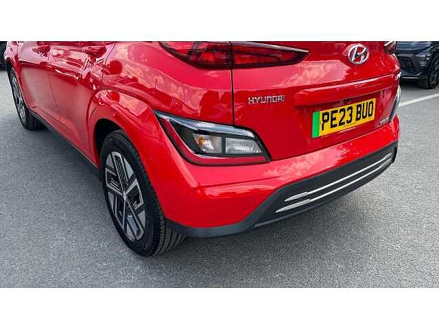 Hyundai KONA KONA 100kW SE Connect 39kWh 5dr Auto Ignite Red