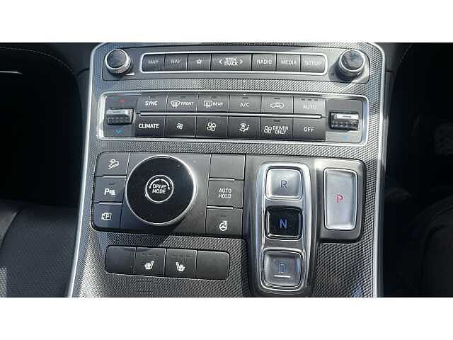 Hyundai Santa Fe SANTA FE 1.6 TGDi Hybrid Premium 5dr Auto