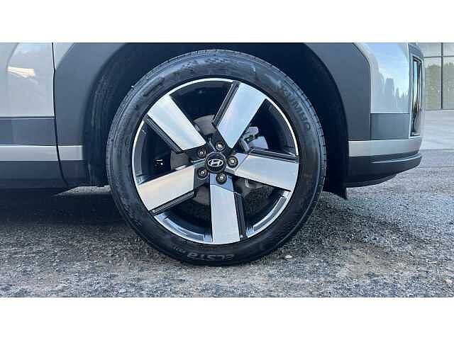 Hyundai SANTA FE SANTA FE 1.6 TGDi 239 Hybrid Premium 5dr 4WD Auto Typhoon Silver