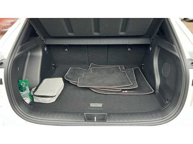 Hyundai KONA KONA 1.6 Hybrid 138 N Line S 5dr DCT White