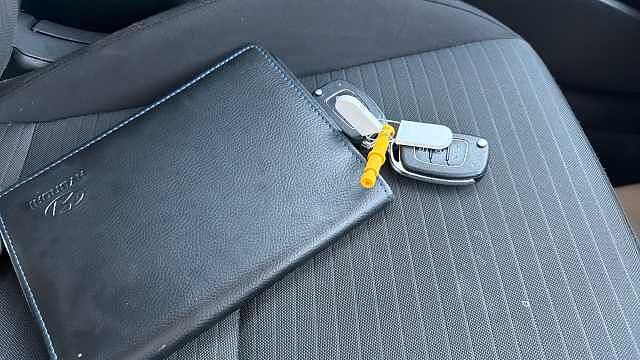 Hyundai I20 1.0T GDi 48V MHD SE Connect 5dr Petrol Hatchback Black