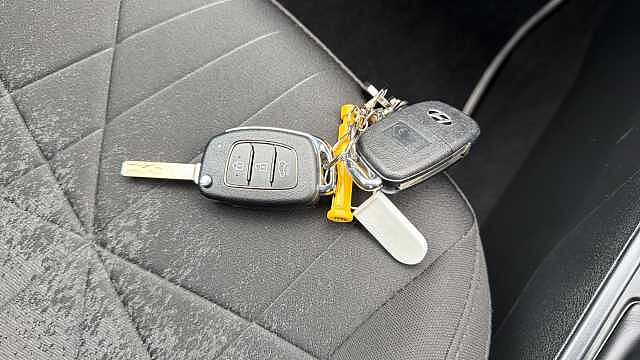 Hyundai BAYON 1.0 TGDi 48V MHEV SE Connect 5dr Petrol Hatchback Grey