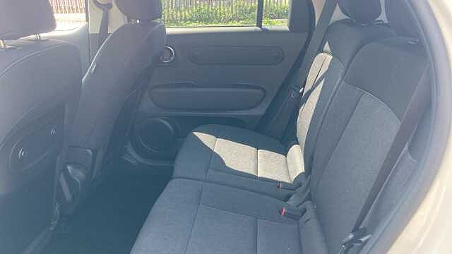 Hyundai INSTER 85kW 02 49kWh 5dr Auto Electric Hatchback Natural Ivory