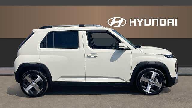 Hyundai INSTER 85kW 02 49kWh 5dr Auto Electric Hatchback Natural Ivory
