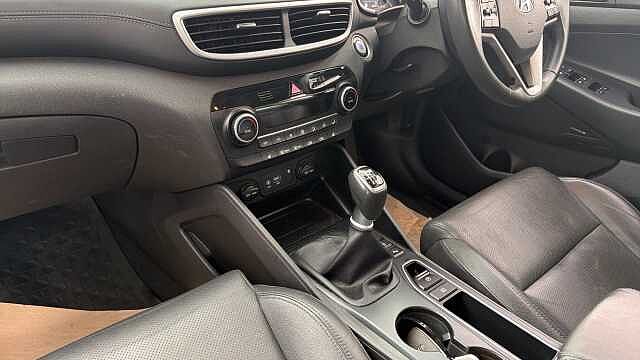 Hyundai TUCSON 1.6 GDi Premium 5dr 2WD Petrol Estate Grey