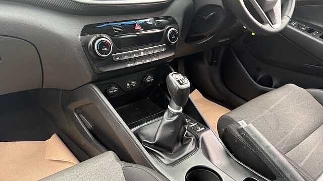 Hyundai TUCSON 1.6 GDi SE Nav 5dr 2WD Petrol Estate Blue