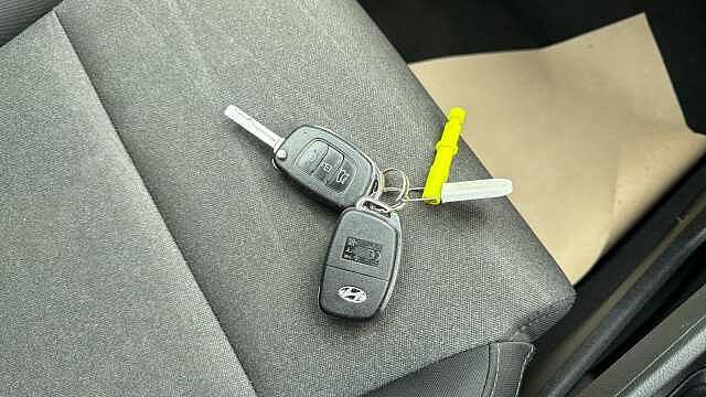 Hyundai TUCSON 1.6 GDi SE Nav 5dr 2WD Petrol Estate Blue
