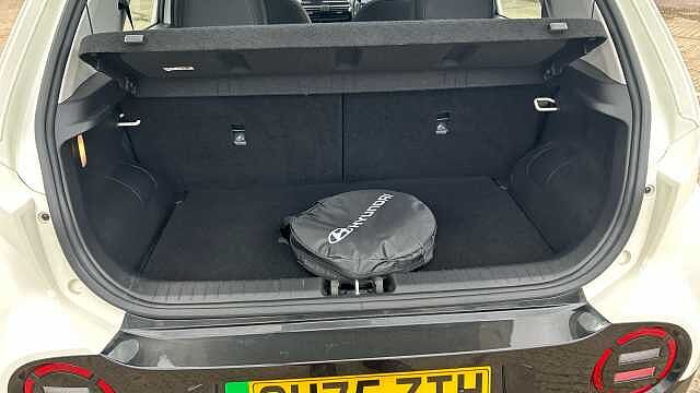 Hyundai INSTER 85kW 01 49kWh 5dr Auto Electric Hatchback