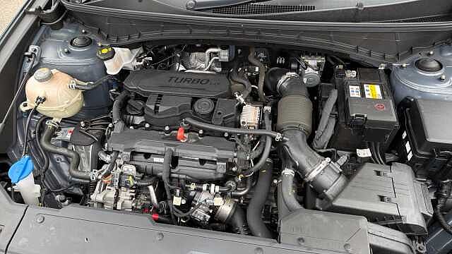 Hyundai TUCSON 1.6 TGDi 48V MHD Premium 5dr 2WD DCT Petrol Estate