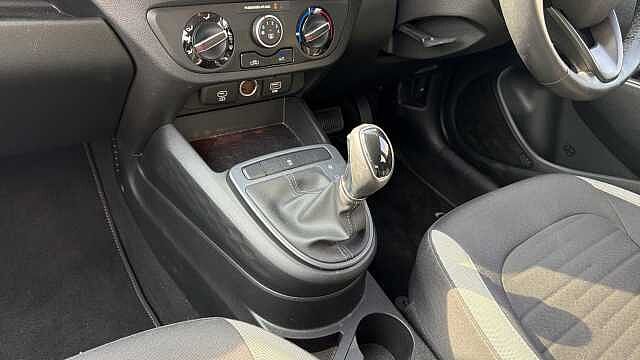 Hyundai i10 1.0 Advance 5dr Auto Petrol Hatchback