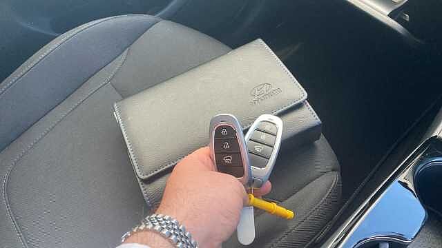 Hyundai TUCSON 1.6 TGDi Hybrid 230 Premium 5dr 2WD Auto Hybrid Estate