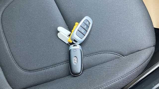Hyundai TUCSON 1.6 TGDi Hybrid 230 Premium 5dr 2WD Auto Hybrid Estate