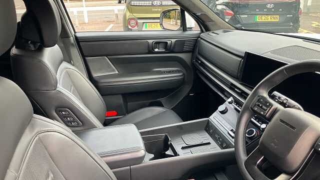 Hyundai SANTA FE 1.6 TGDi Hybrid Calligraphy 5dr 4WD Auto Hybrid Estate