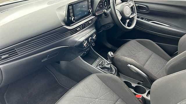 Hyundai BAYON 1.0 TGDi 48V MHEV SE Connect 5dr Petrol Hatchback White