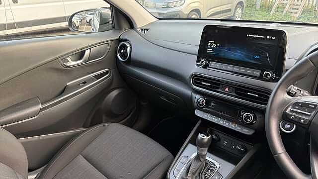 Hyundai KONA 1.6 GDi Hybrid Premium 5dr DCT Hybrid Hatchback Grey