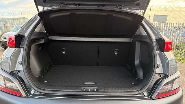 Hyundai KONA 1.6 GDi Hybrid Premium 5dr DCT Hybrid Hatchback Grey