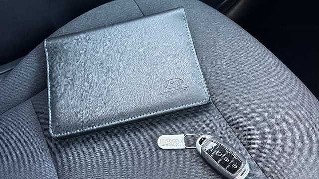 Hyundai INSTER 85kW 02 49kWh 5dr Auto Electric Hatchback Abyss Black - Pearl