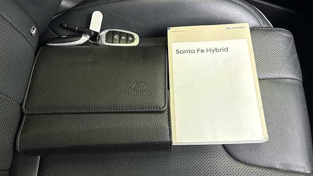Hyundai SANTA FE 1.6 TGDi Hybrid Premium 5dr Auto Hybrid Estate Grey