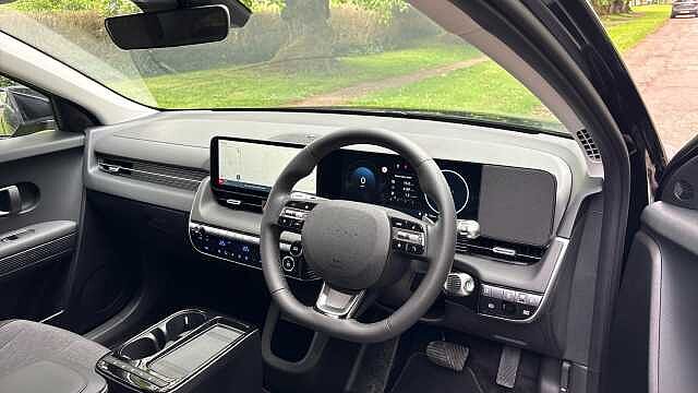 Hyundai IONIQ 5 125kW Advance 63 kWh 5dr Auto Electric Hatchback Abyss Black - Pearl